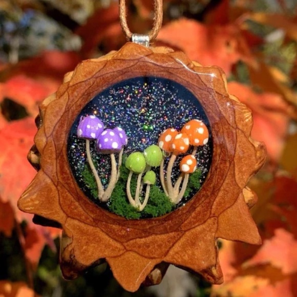 AP Naturescape Mushroom Necklace - Picture 1 of 4